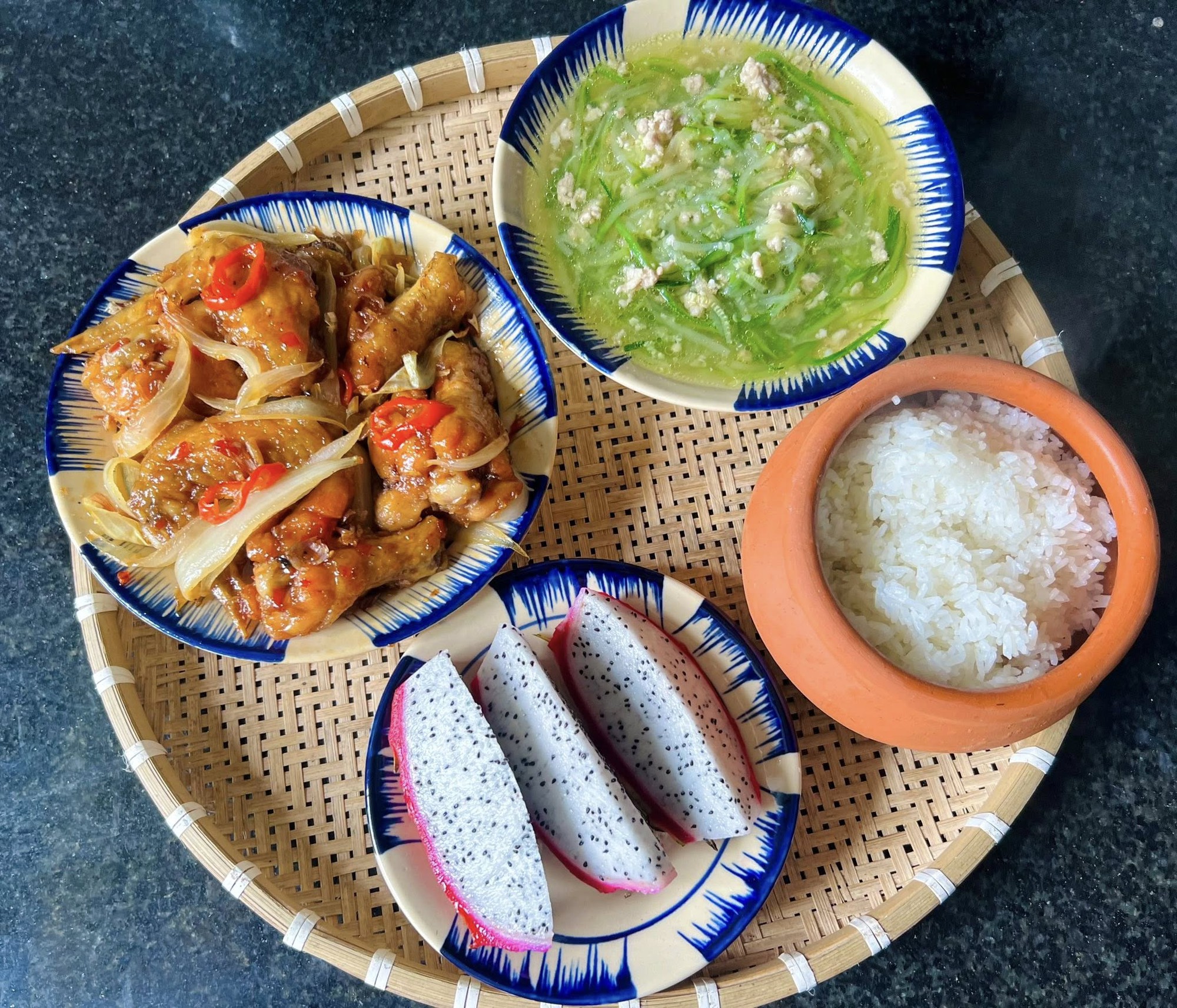 Thực đơn cơm cữ "10 điểm không có nhưng" của mẹ 3 con khiến ai nhìn cũng muốn đẻ thêm vài bé!- Ảnh 18.