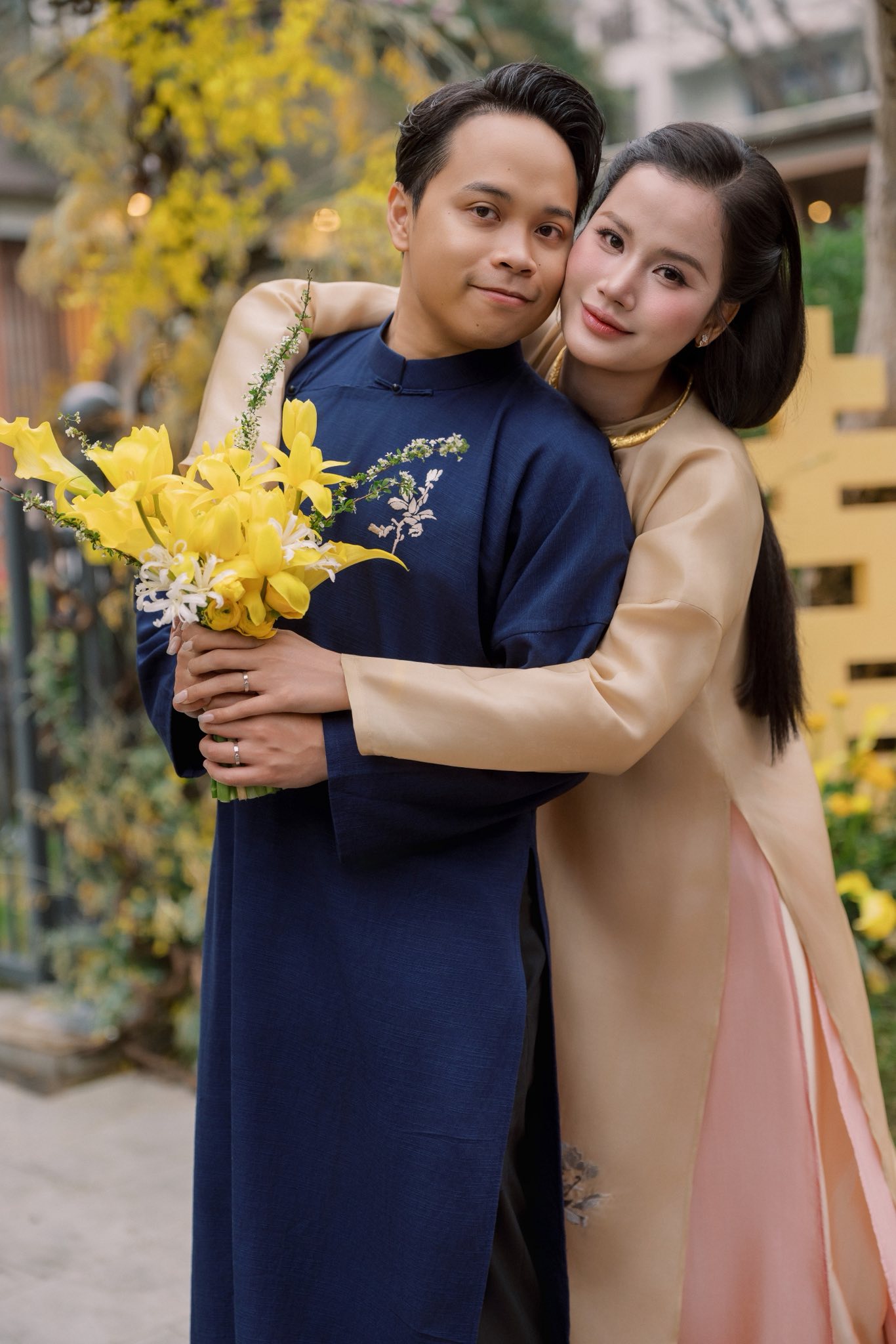 Đám cưới Hương Ly tại Hà Nội: Cô dâu che bụng lùm lùm, Hoa hậu Khánh Vân và dàn mỹ nhân đổ bộ - Ảnh 15. Đám cưới Hương Ly tại Hà Nội: Cô dâu che bụng lùm lùm, Hoa hậu Khánh Vân và dàn mỹ nhân đổ bộ - Ảnh 15.