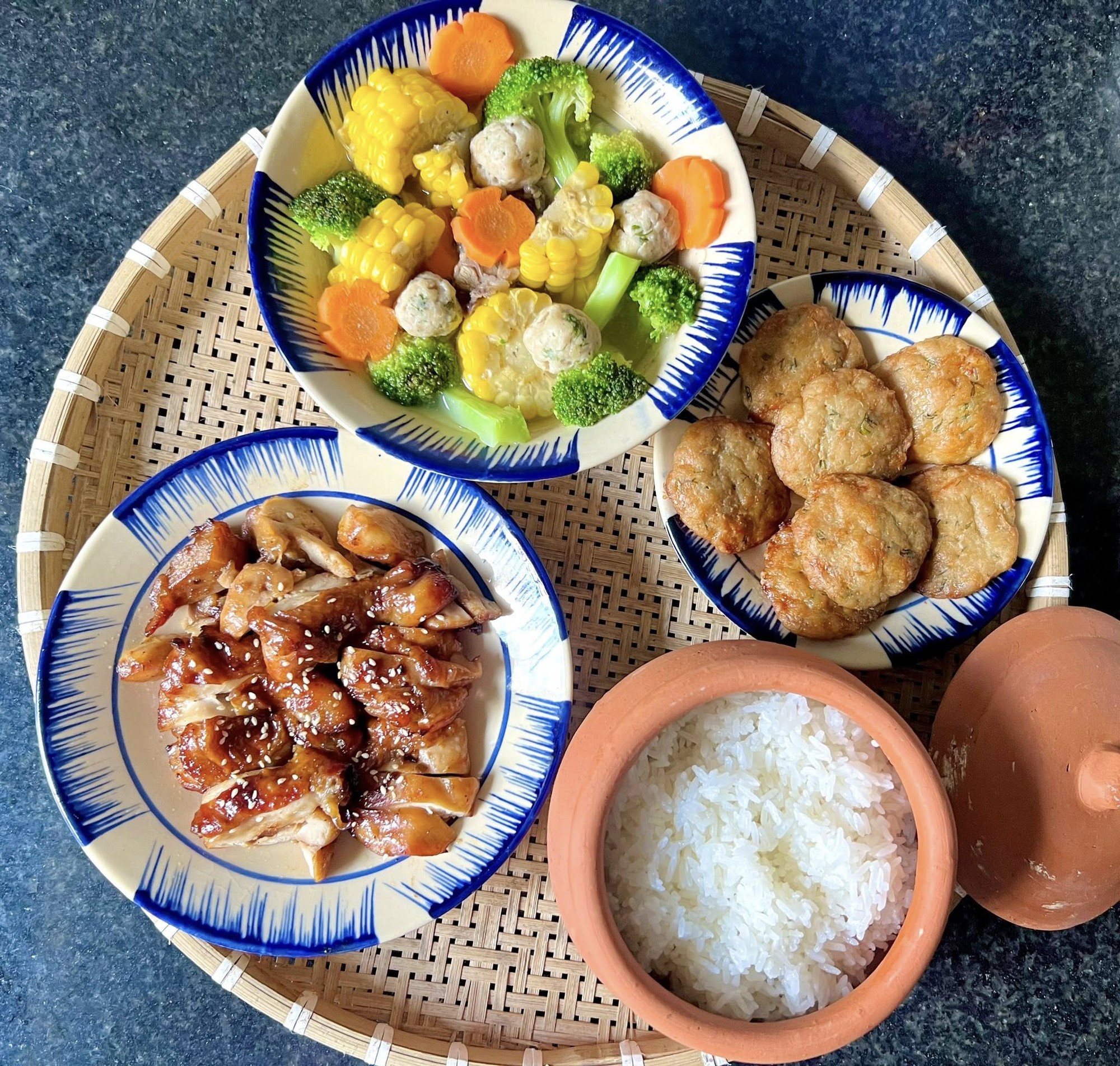 Thực đơn cơm cữ "10 điểm không có nhưng" của mẹ 3 con khiến ai nhìn cũng muốn đẻ thêm vài bé!- Ảnh 19.