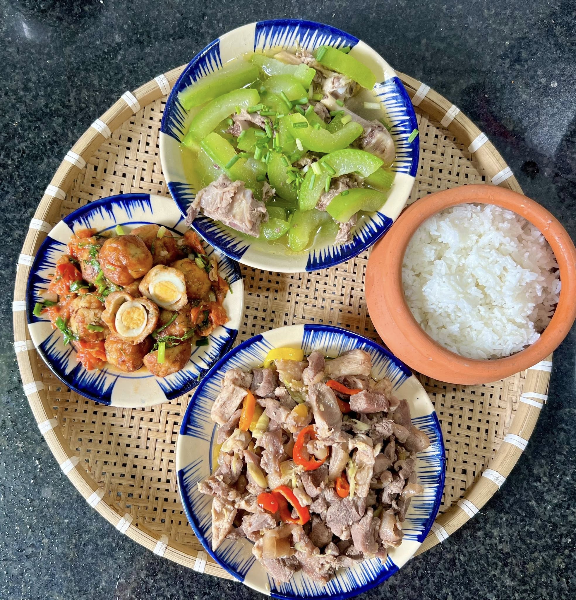 Thực đơn cơm cữ "10 điểm không có nhưng" của mẹ 3 con khiến ai nhìn cũng muốn đẻ thêm vài bé!- Ảnh 9.