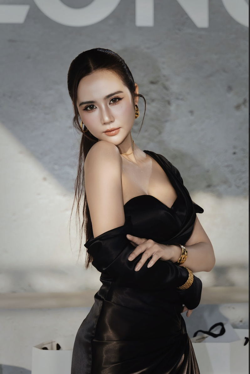 Mỗi lần nhìn mỹ nhân Việt này là một lần rửa mắt: Vừa đẹp vừa sang lại còn trẻ, đố tìm nổi góc chết- Ảnh 1. Mỗi lần nhìn mỹ nhân Việt này là một lần rửa mắt: Vừa đẹp vừa sang lại còn trẻ, đố tìm nổi góc chết- Ảnh 1.