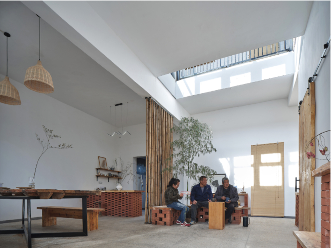 Nữ tiến sĩ chi gần 1,5 tỷ đồng xây “nhà xanh” 270m2 để cha dưỡng già: Tự phát điện, tự lọc nước, cả năm không tốn tiền điện- Ảnh 3.