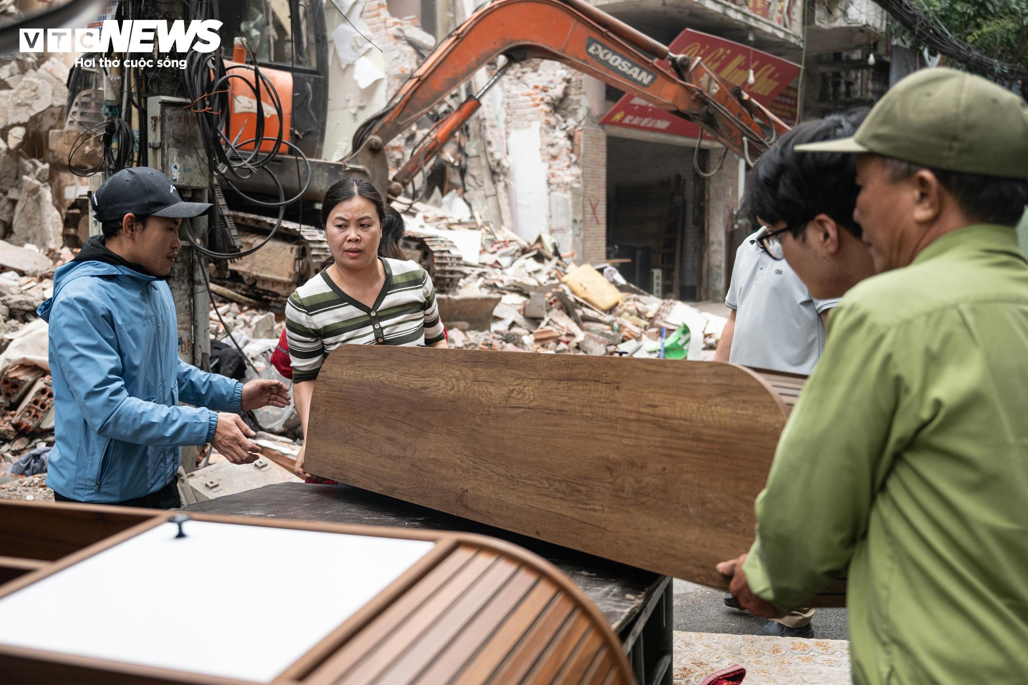 Hà Nội phá dỡ loạt công trình để làm tuyến đường ‘đắt nhất hành tinh’- Ảnh 9.