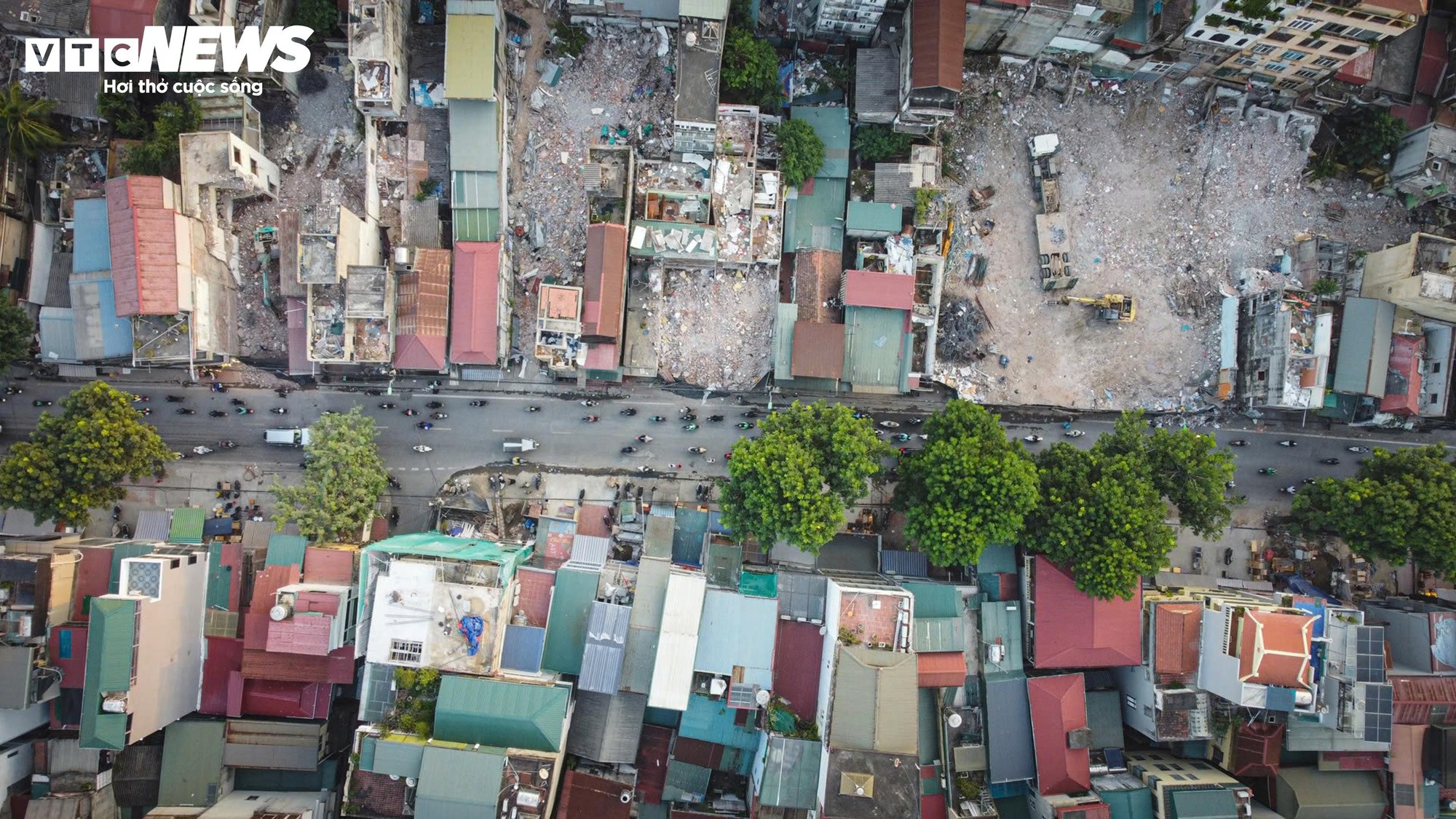 Hà Nội phá dỡ loạt công trình để làm tuyến đường ‘đắt nhất hành tinh’- Ảnh 1.