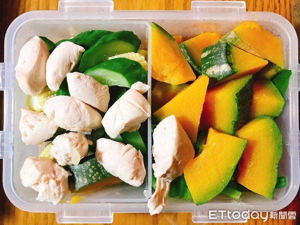 Không phải là chật vật giảm 1-2kg, cô gái này đã giảm một kèo 60kg trong 4 năm chỉ bằng thay đổi cách ăn, không cần phải nhịn- Ảnh 4.