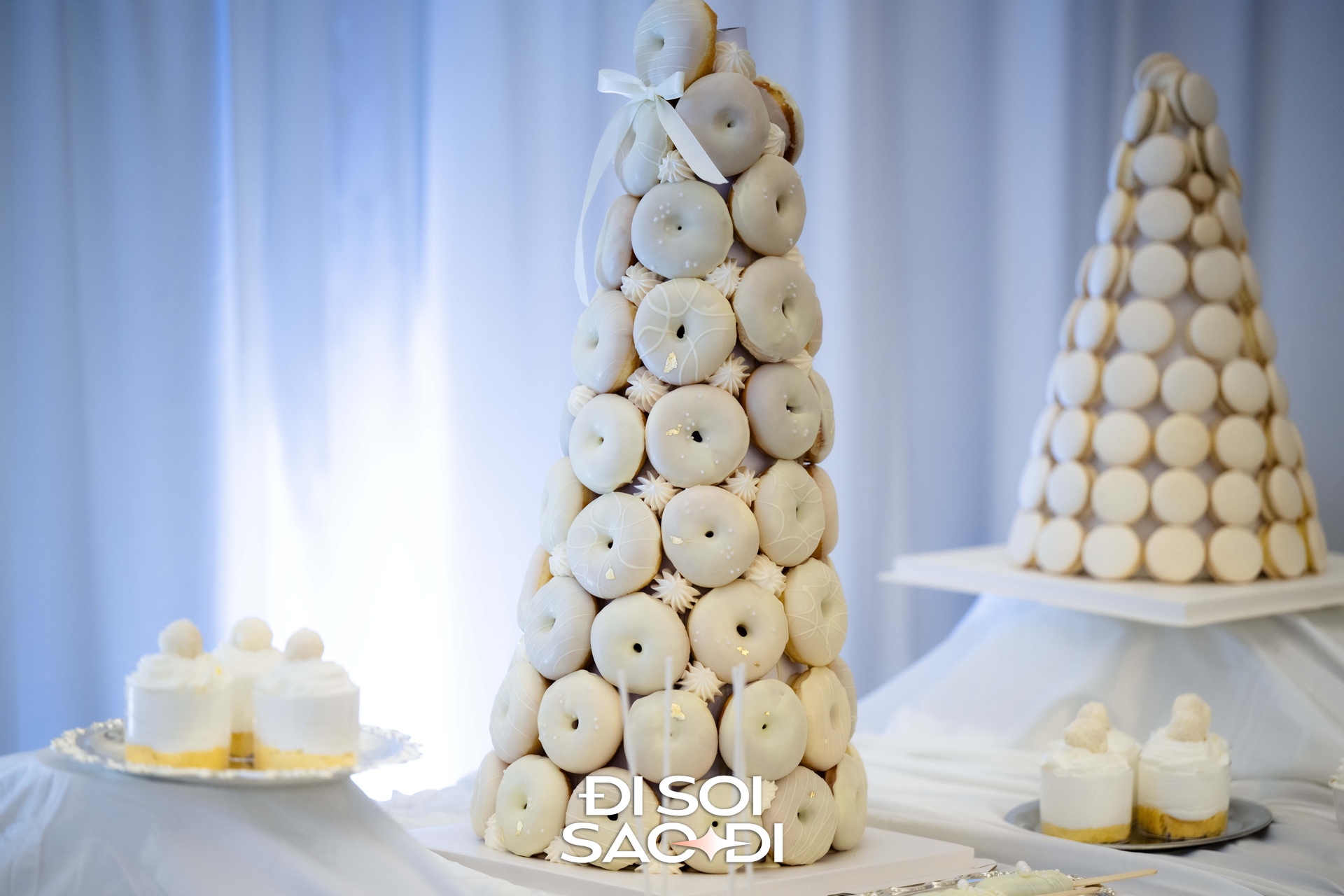 Đám cưới Hương Ly tại Hà Nội: Cô dâu che bụng lùm lùm, Hoa hậu Khánh Vân và dàn mỹ nhân đổ bộ - Ảnh 13. Đám cưới Hương Ly tại Hà Nội: Cô dâu che bụng lùm lùm, Hoa hậu Khánh Vân và dàn mỹ nhân đổ bộ - Ảnh 13.