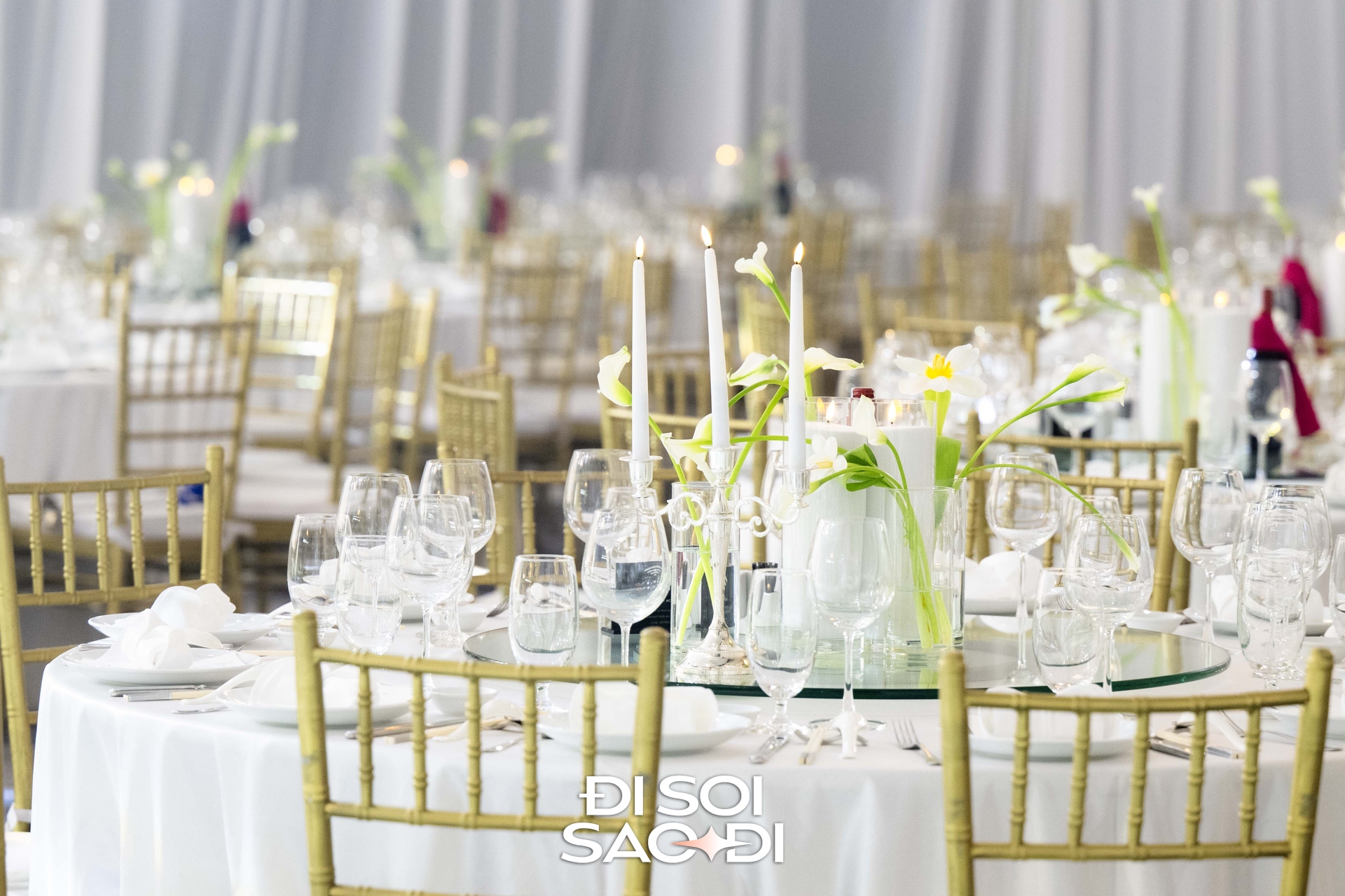 Đám cưới Hương Ly tại Hà Nội: Cô dâu che bụng lùm lùm, Hoa hậu Khánh Vân và dàn mỹ nhân đổ bộ - Ảnh 14. Đám cưới Hương Ly tại Hà Nội: Cô dâu che bụng lùm lùm, Hoa hậu Khánh Vân và dàn mỹ nhân đổ bộ - Ảnh 14.