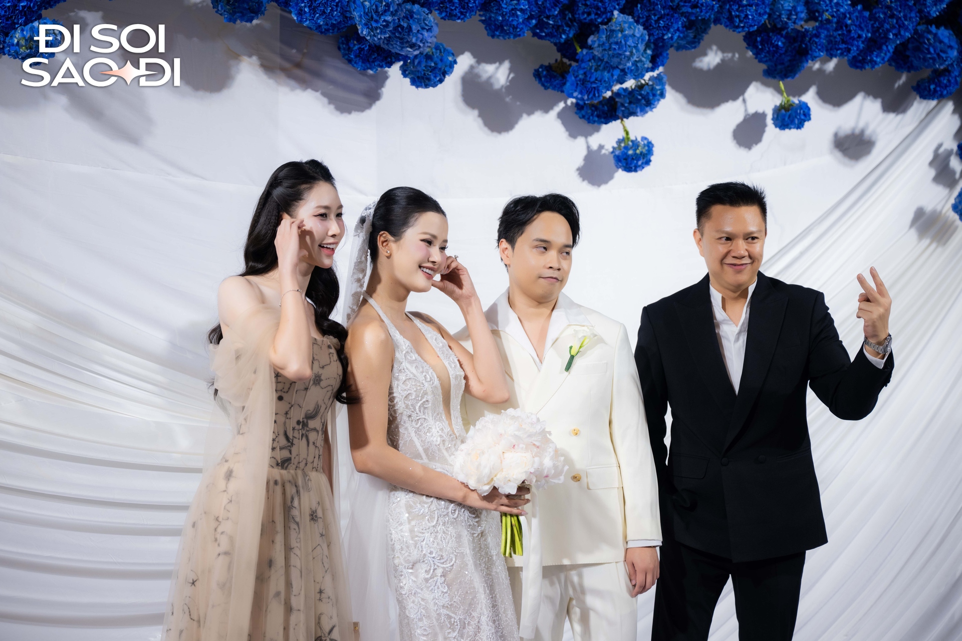 Dàn sao đổ bộ đám cưới Hương Ly: Khánh Vân - Ngọc Châu đọ sắc bén ngót, 1 cặp đôi đến Dàn sao đổ bộ đám cưới Hương Ly: Khánh Vân - Ngọc Châu đọ sắc bén ngót, 1 cặp đôi đến