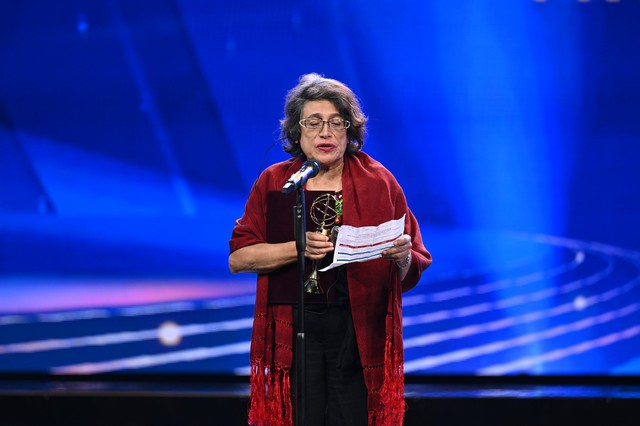 Các nữ bác học đẹp và ngầu như thế này đấy!- Ảnh 3.