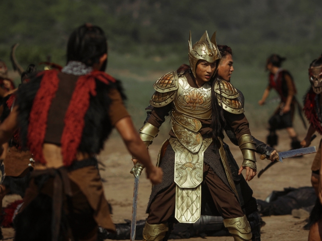 5 mỹ nam cổ trang đẹp nhất Việt Nam: Quốc Anh xếp sau ISAAC, hạng 1 chiếm hết sự hoàn hảo trên đời- Ảnh 4. 5 mỹ nam cổ trang đẹp nhất Việt Nam: Quốc Anh xếp sau ISAAC, hạng 1 chiếm hết sự hoàn hảo trên đời- Ảnh 4.