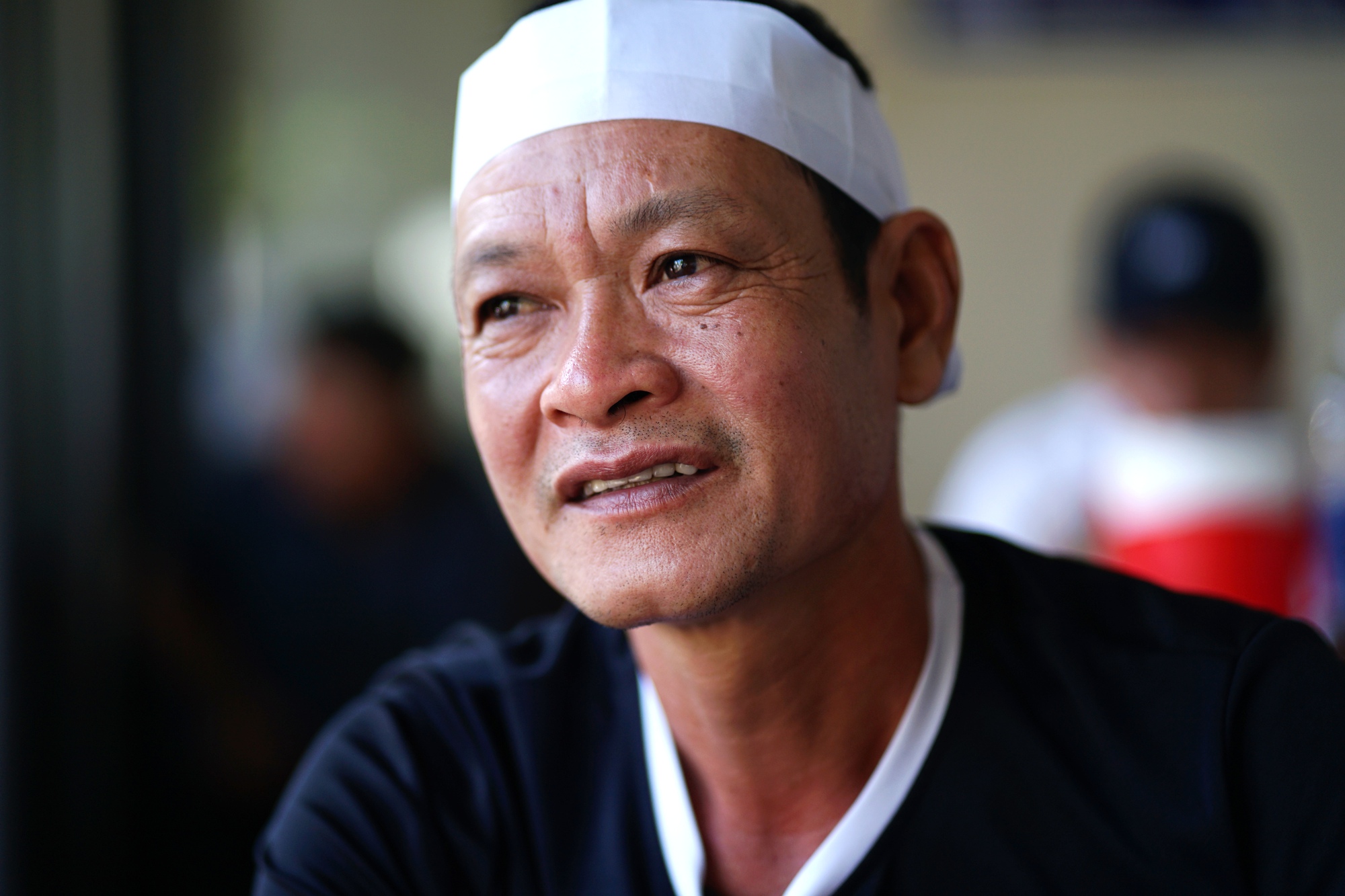 Tang lễ nghẹn lòng của 3 mẹ con vụ cháy quán bún ốc: Người thân quỵ ngã bên di ảnh- Ảnh 3. Tang lễ nghẹn lòng của 3 mẹ con vụ cháy quán bún ốc: Người thân quỵ ngã bên di ảnh- Ảnh 3.