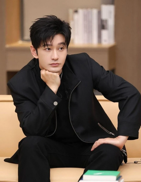 Dàn sao đình đám rủ nhau đi học tiến sĩ, quyết không "mù chữ trong tuyệt vọng"- Ảnh 3. Dàn sao đình đám rủ nhau đi học tiến sĩ, quyết không "mù chữ trong tuyệt vọng"- Ảnh 3.