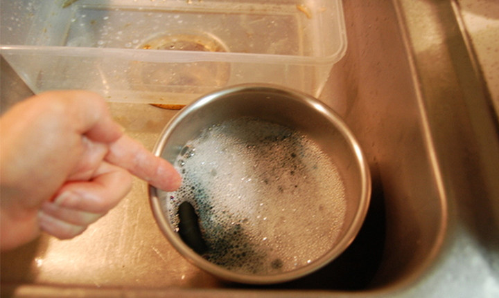 7 loại nước không nên đổ vào bồn cầu- Ảnh 1.