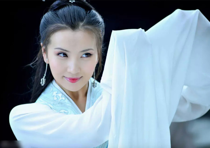 Điêu Thuyền đẹp nhất màn ảnh: Từ bỏ nghệ thuật cưới đại gia, giờ làm giảng viên- Ảnh 1.