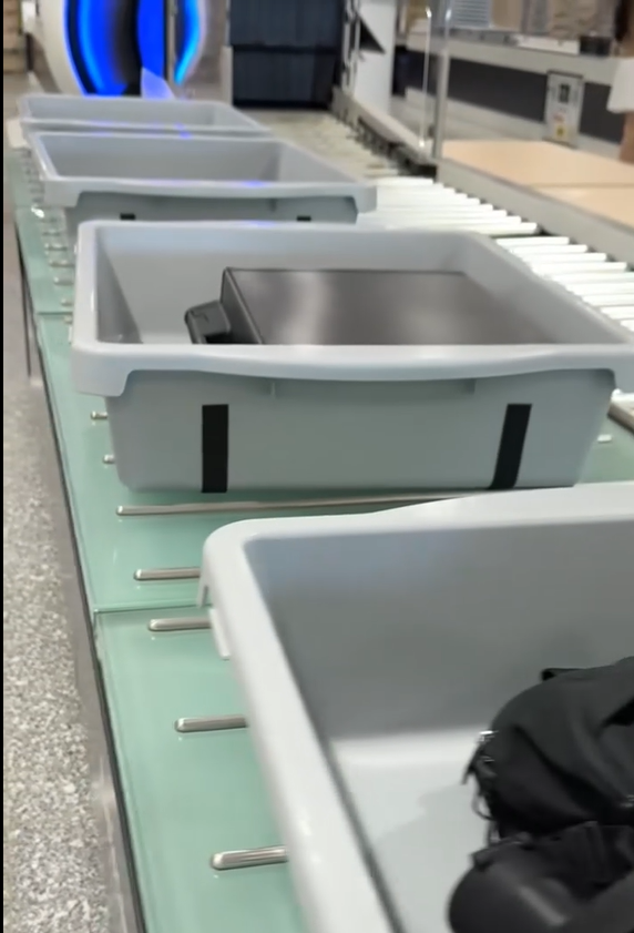 Hệ thống soi chiếu thông minh, kiểm tra an ninh chỉ vài giây ở sân bay Nội Bài- Ảnh 10.