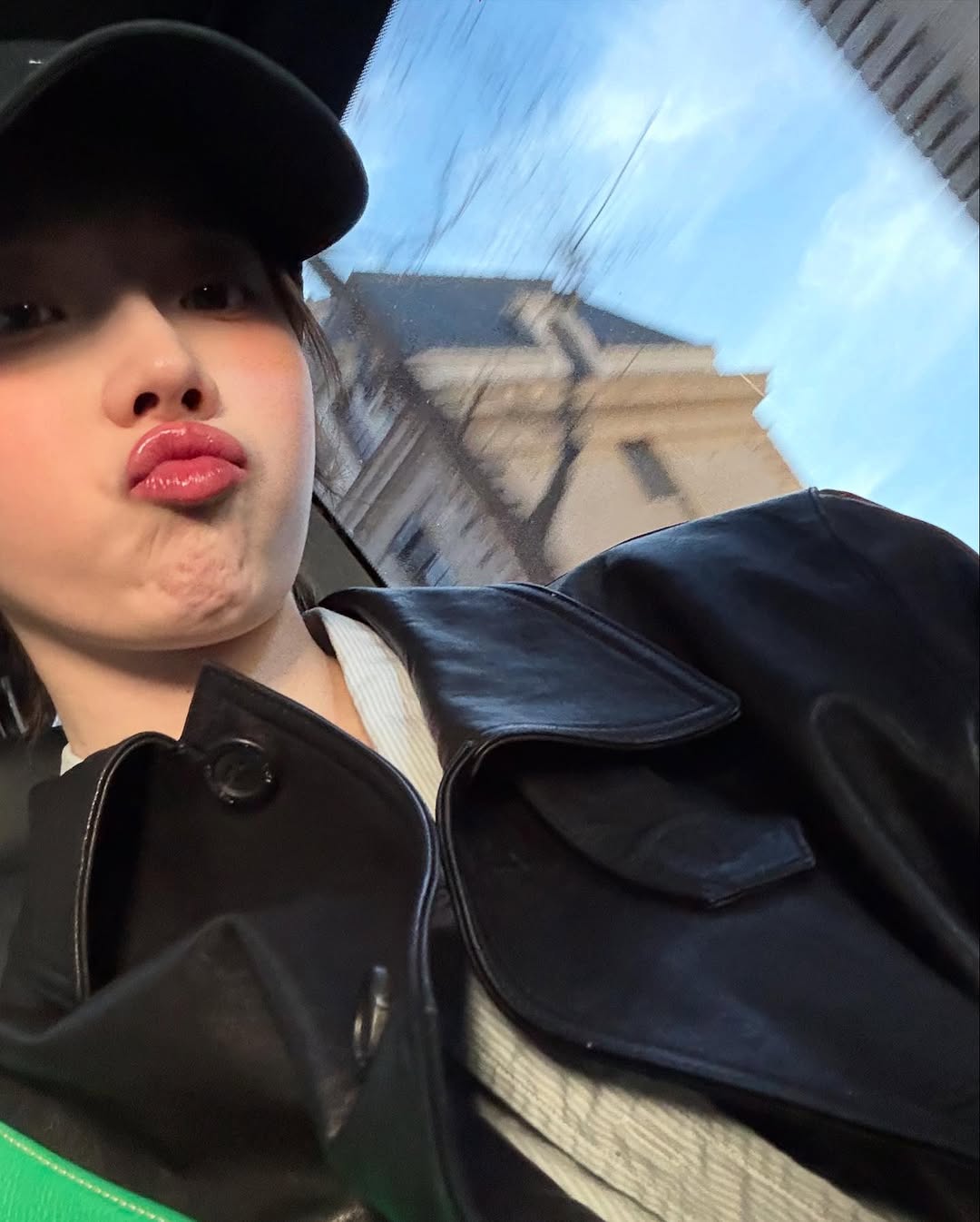 Bạn gái của đỉnh lưu toàn cầu: Visual như tuyệt tác AI, style cuốn đến nghẹt thở- Ảnh 19. Bạn gái của đỉnh lưu toàn cầu: Visual như tuyệt tác AI, style cuốn đến nghẹt thở- Ảnh 19.