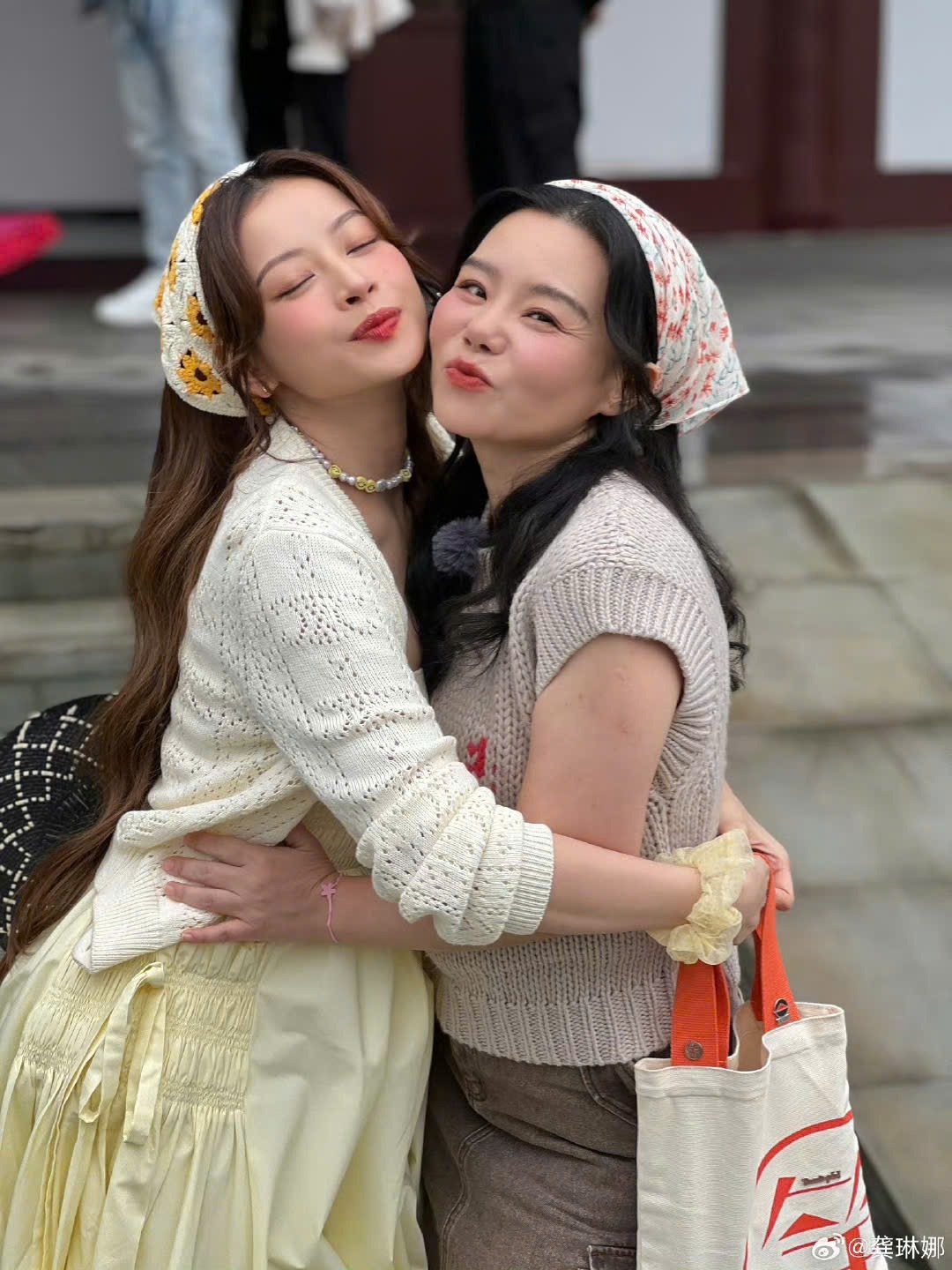 Chị em thân thiết của Chi Pu bị chồng nhạc sĩ 