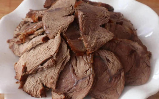 Người đàn ông ngày nào cũng ăn thịt bò, một lần đi khám, bác sĩ thốt lên "chú đã ăn bao nhiêu vậy?"- Ảnh 1.