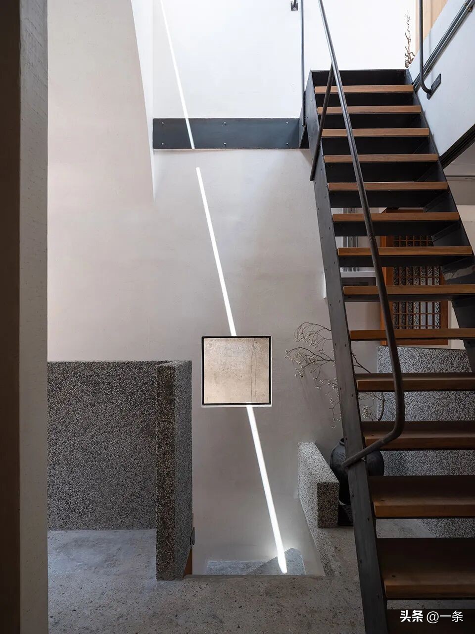 Thừa kế nhà 44m2 phố cổ, người phụ nữ cải tạo thành không gian sống cho gia đình 3 thế hệ: Nhỏ nhưng chứa điều “quý hơn vàng”- Ảnh 9.