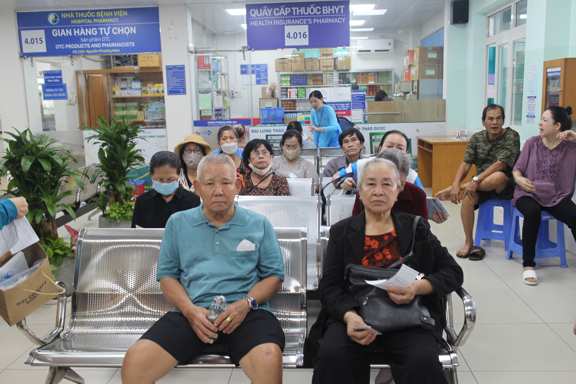 TPHCM: Thêm đối tượng được đề xuất hỗ trợ đóng BHYT- Ảnh 3. TPHCM: Thêm đối tượng được đề xuất hỗ trợ đóng BHYT- Ảnh 3.