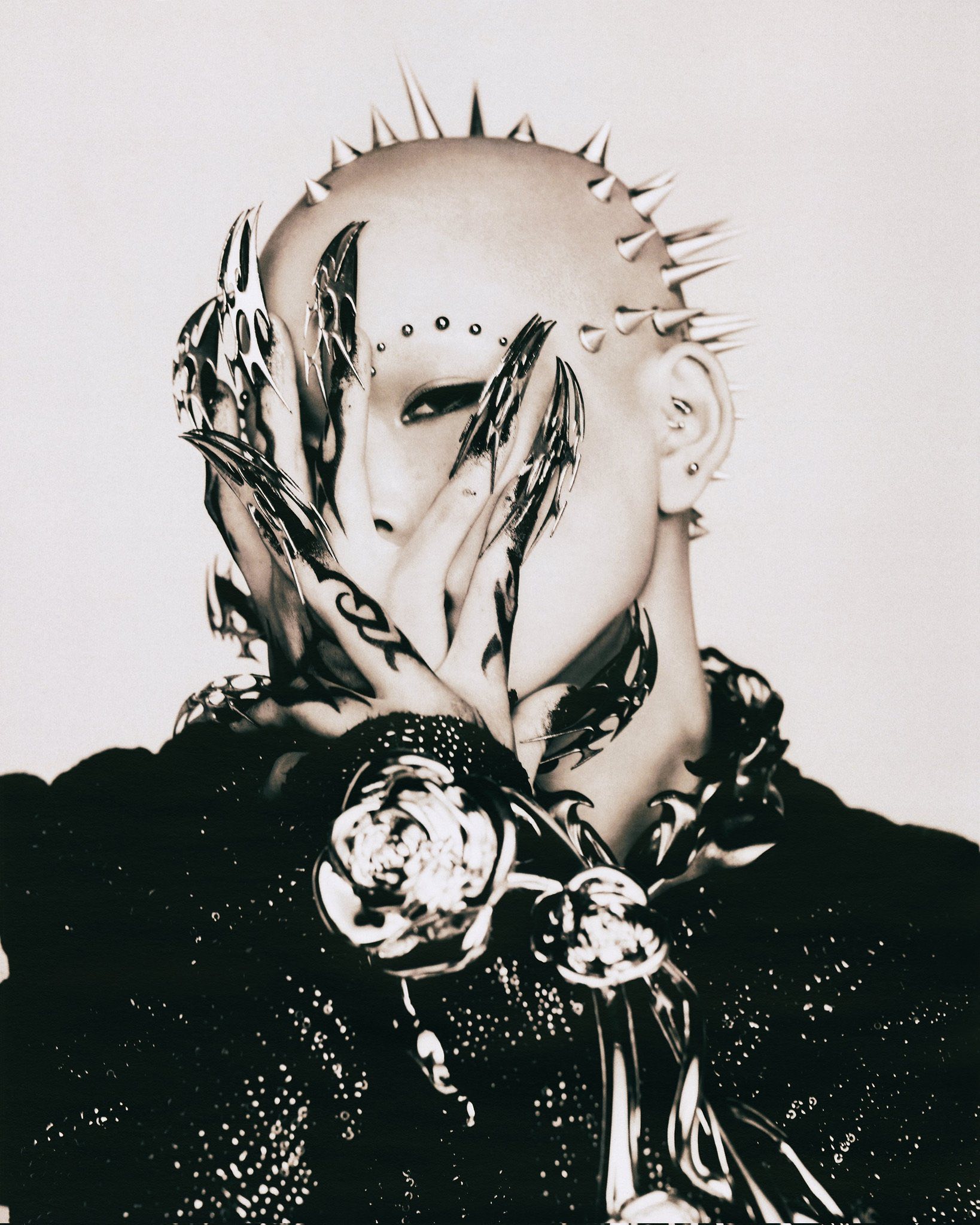 Nữ idol "come out" gây sốc ngay sinh nhật tuổi 20, còn phẫu thuật cắt vòng 1- Ảnh 4.