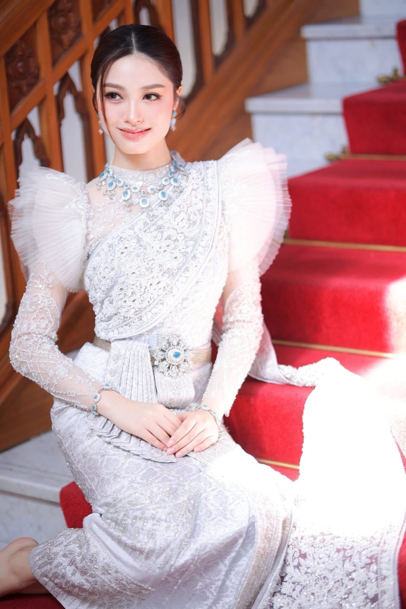 Chiêm ngưỡng dàn Hoa hậu "đỉnh nóc, kịch trần" của Thái Lan cầm biển dẫn đoàn trong Lễ khai mạc SEA Games 33- Ảnh 9.