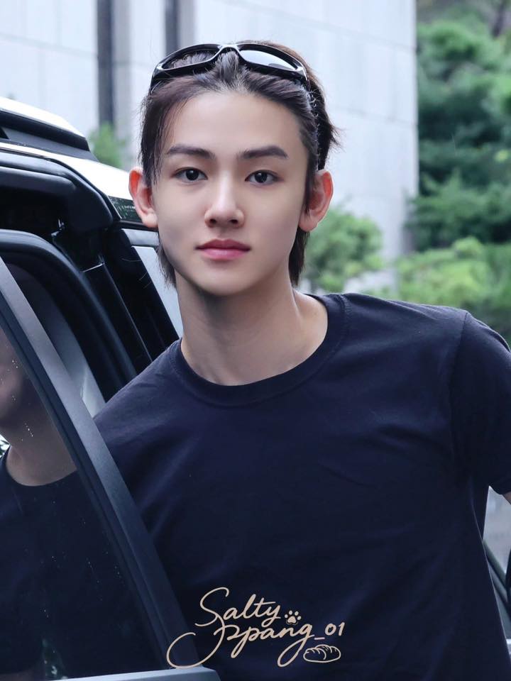 Mỹ nam 2k9 chấp đẹp tiêu chuẩn khắc nghiệt của dân Hàn: Mũi Conan thế này thì chê gì nữa?- Ảnh 9.