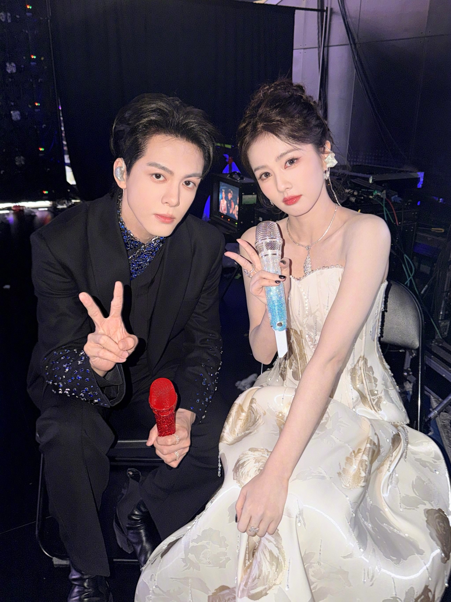 Hiếm ai được như mỹ nhân đẹp nhất Trung Quốc: Diễn tốt hát hay, 14 giây tình tứ công khai khiến dàn sao hạng A không rời mắt- Ảnh 5.