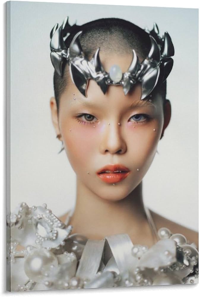 Nữ idol "come out" gây sốc ngay sinh nhật tuổi 20, còn phẫu thuật cắt vòng 1- Ảnh 3.