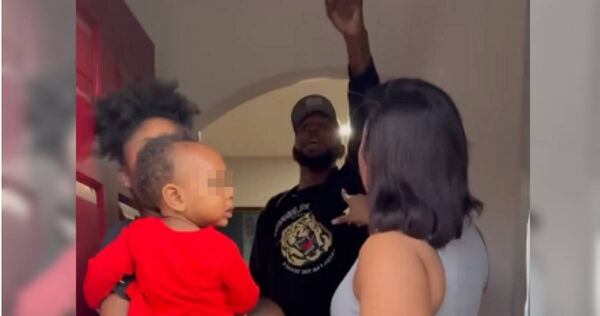 Ông chồng sốc ngất khi phát hiện cả 3 con đều không phải con ruột- Ảnh 1.