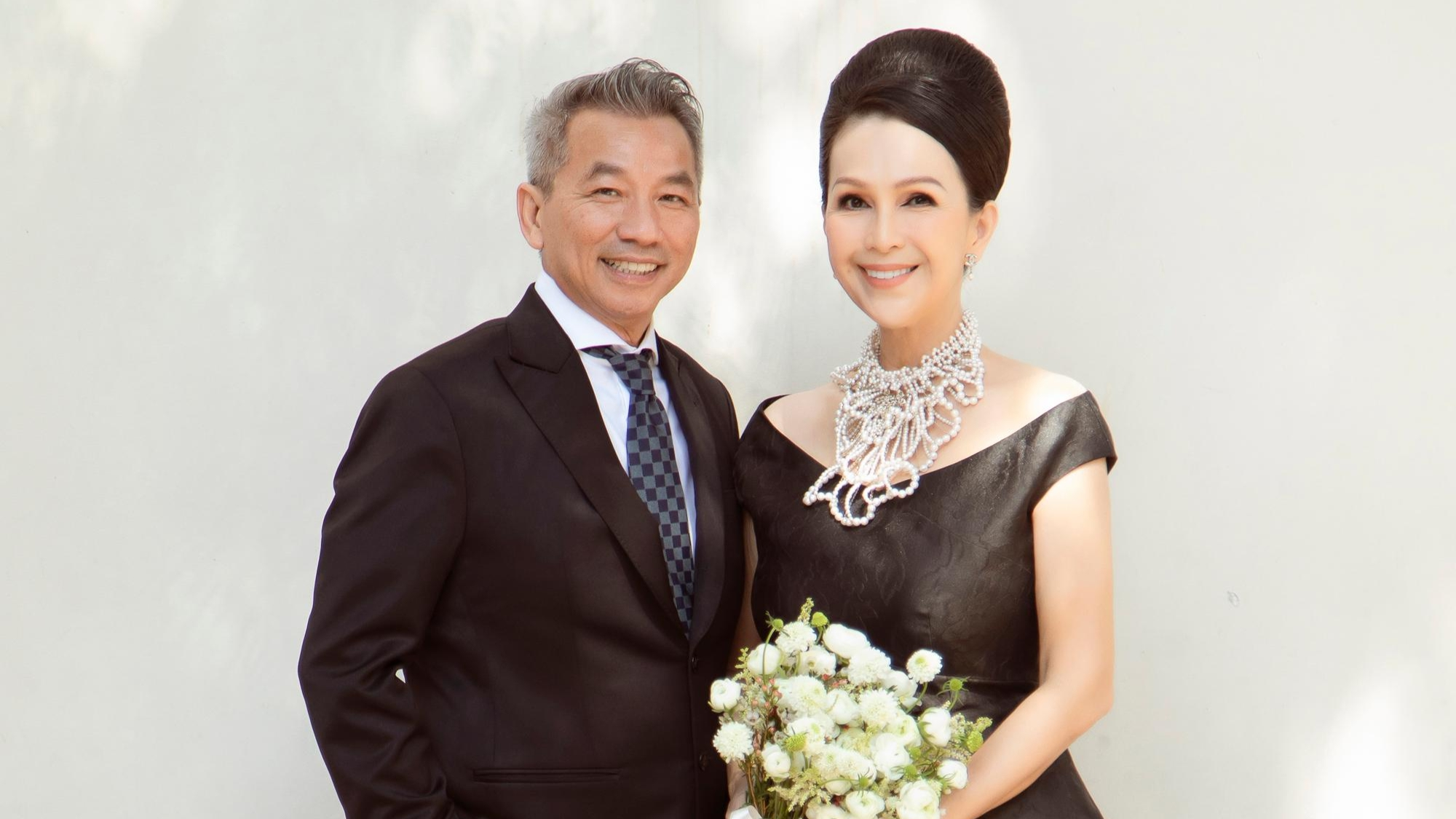 Vóc dáng tuổi 63 của mỹ nhân Việt duy nhất được tung hô “hoa hậu không ngai”, chồng yêu chiều hết mực- Ảnh 6. Vóc dáng tuổi 63 của mỹ nhân Việt duy nhất được tung hô “hoa hậu không ngai”, chồng yêu chiều hết mực- Ảnh 6.