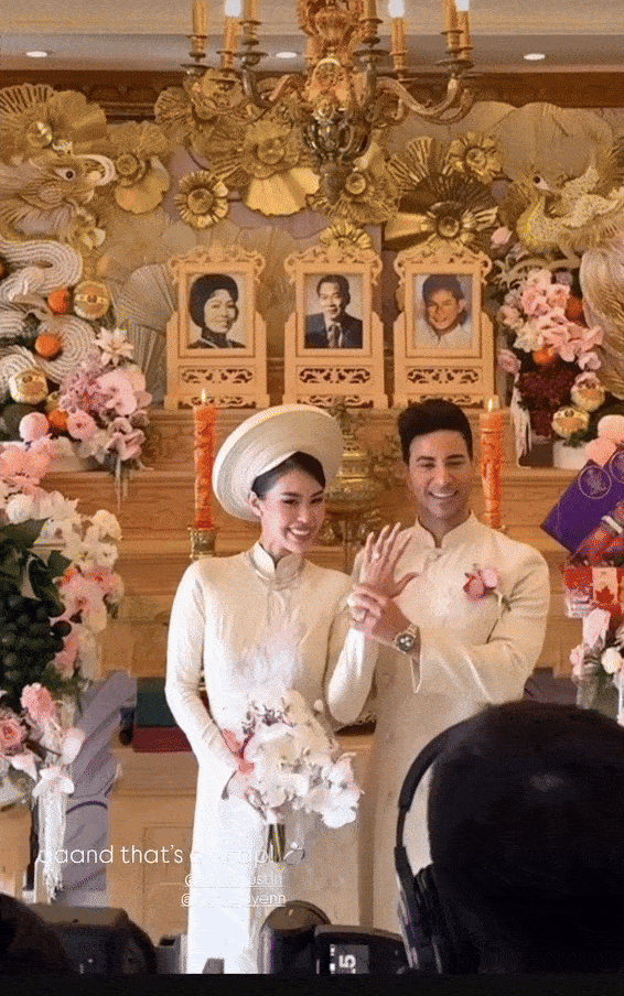 Cận cảnh nghi thức lễ gia tiên của Tiên Nguyễn và chồng gốc Dubai trong "siêu đám cưới"- Ảnh 4. Cận cảnh nghi thức lễ gia tiên của Tiên Nguyễn và chồng gốc Dubai trong "siêu đám cưới"- Ảnh 4.