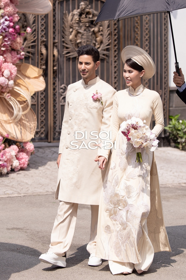 Tổ hợp áo dài hào môn: Hà Tăng, Linh Rin khác biệt nhà chồng; gia đình tỷ phú cài ẩn ý sau 1 chi tiết- Ảnh 7. Tổ hợp áo dài hào môn: Hà Tăng, Linh Rin khác biệt nhà chồng; gia đình tỷ phú cài ẩn ý sau 1 chi tiết- Ảnh 7.