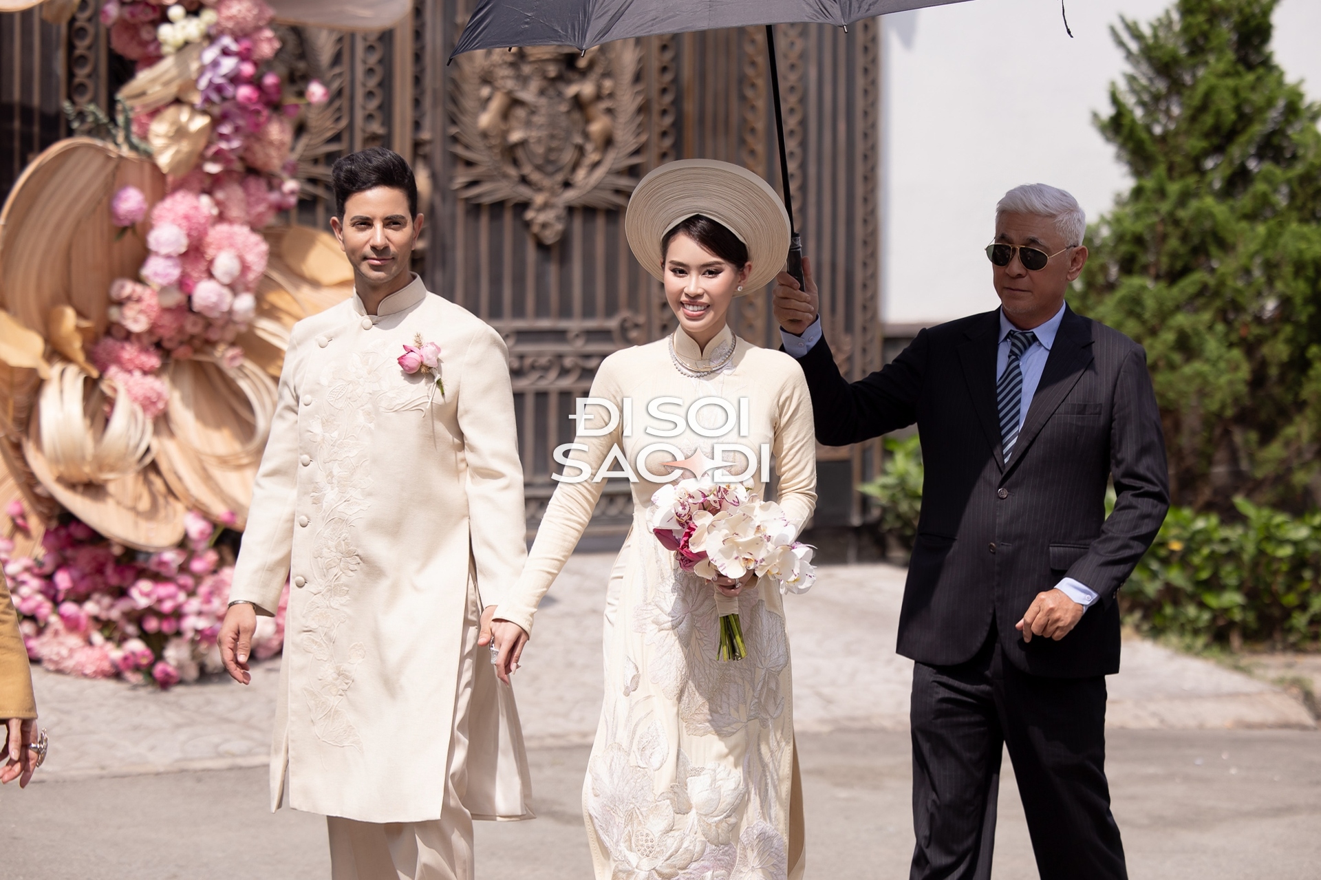 Dàn xe đón dâu hàng chục tỷ trong lễ cưới của Tiên Nguyễn và chồng gốc Dubai- Ảnh 3. Dàn xe đón dâu hàng chục tỷ trong lễ cưới của Tiên Nguyễn và chồng gốc Dubai- Ảnh 3.