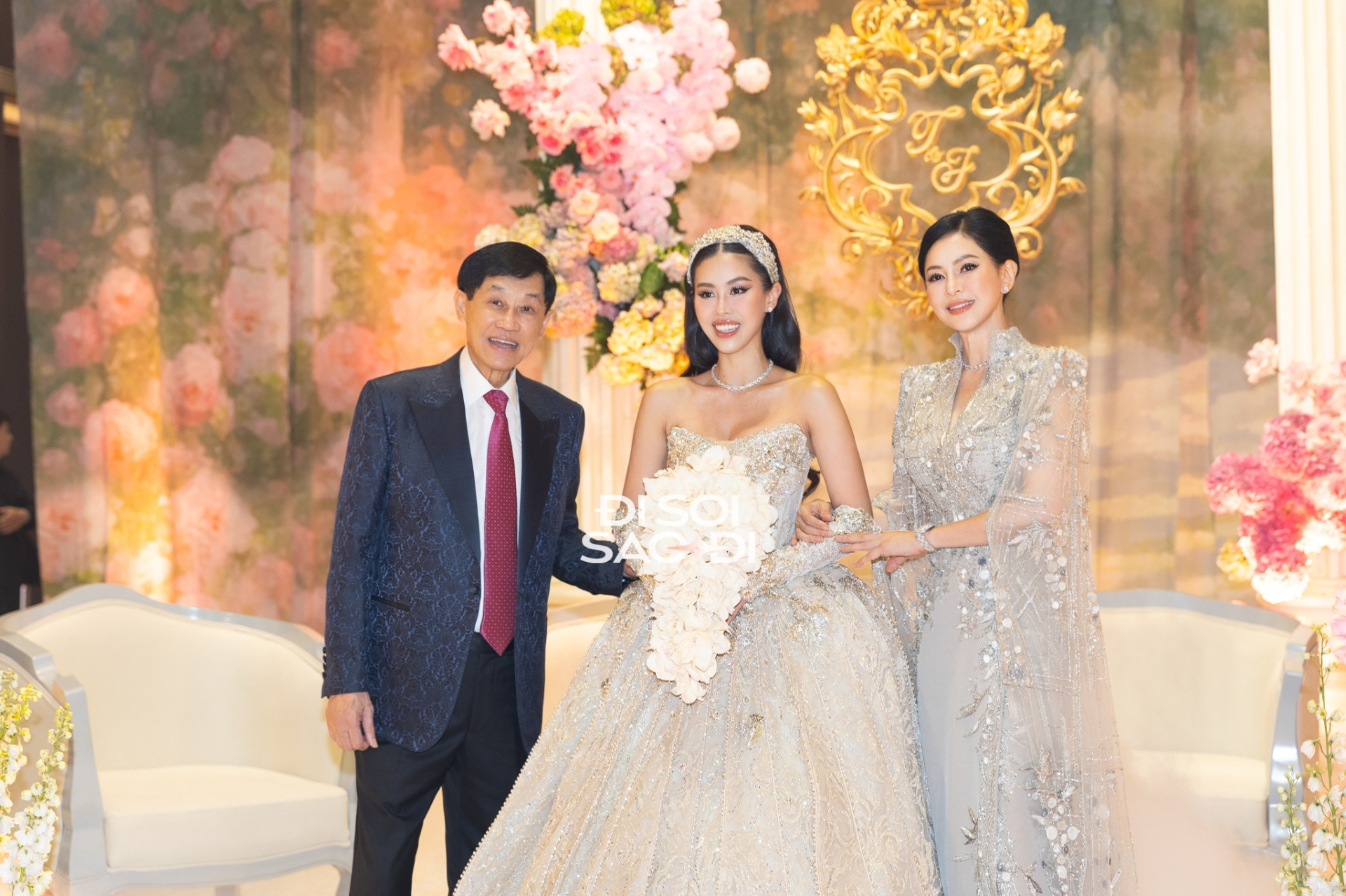 Tỷ phú Johnathan Hạnh Nguyễn có 2 “nàng tiên”, Tiên nào cũng đẹp!- Ảnh 3.