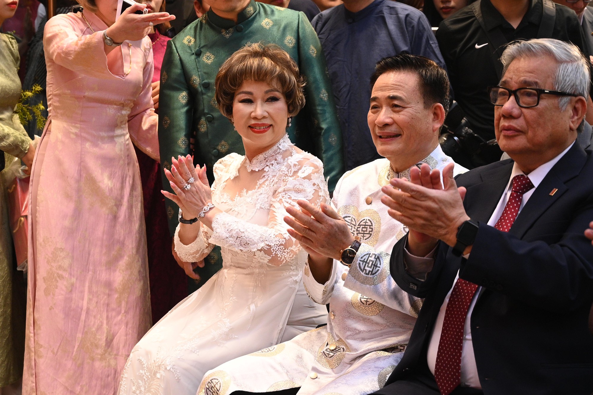 Bức ảnh hiếm thấy của gia tộc vàng nổi tiếng nhất Hà Nội- Ảnh 1. Bức ảnh hiếm thấy của gia tộc vàng nổi tiếng nhất Hà Nội- Ảnh 1.