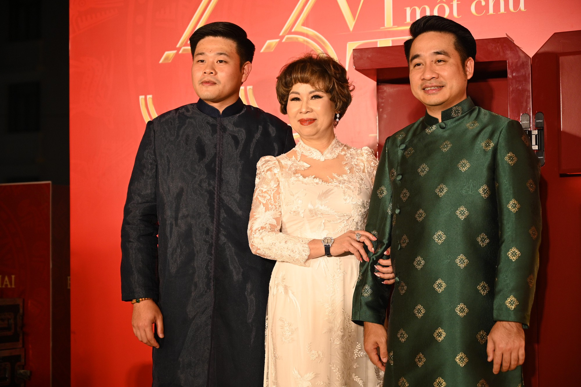 Bức ảnh hiếm thấy của gia tộc vàng nổi tiếng nhất Hà Nội- Ảnh 4. Bức ảnh hiếm thấy của gia tộc vàng nổi tiếng nhất Hà Nội- Ảnh 4.