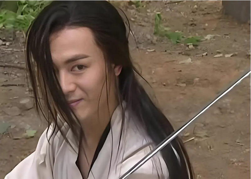 Cao thủ của Kim Dung: Không tự cung vẫn luyện thành Quỳ Hoa Bảo Điển, vô địch thiên hạ nhưng bị xóa sổ- Ảnh 2.