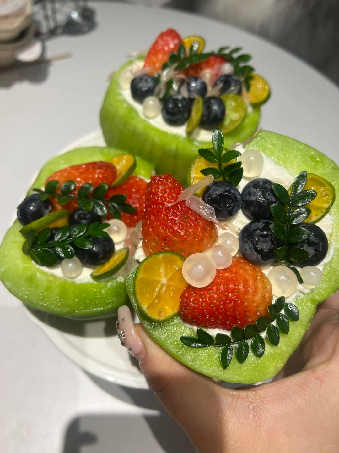 Món tráng miệng làm từ sữa chua "ăn cả vỏ" này khiến chị em mê mệt, thử một miếng là "dính" ngay lập tức!- Ảnh 24.