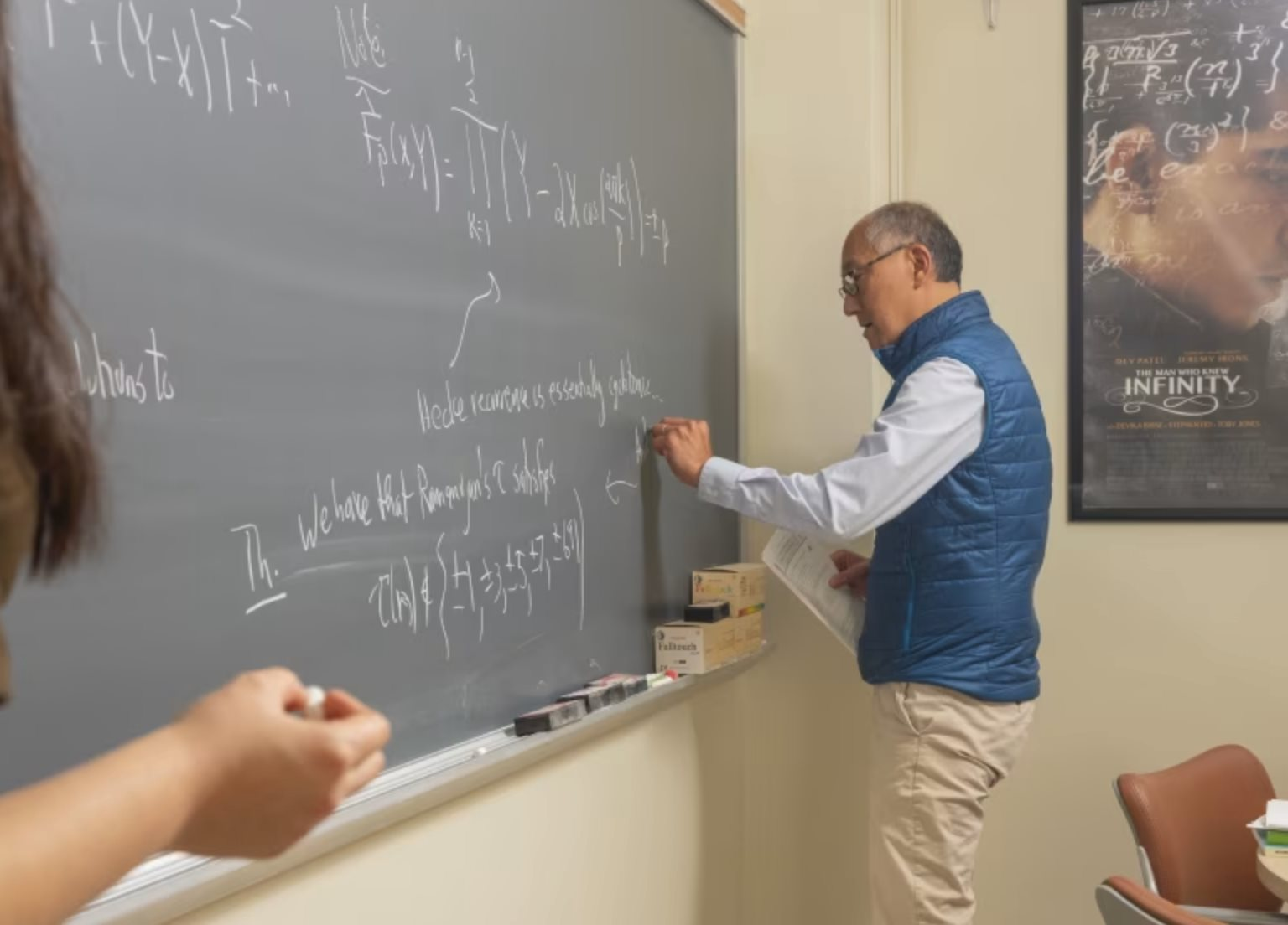 Huyền thoại toán học U60 bỏ sự nghiệp, đầu quân cho 1 startup AI của nữ founder 24 tuổi: Vừa gọi vốn 64 triệu USD, chiêu mộ cả nhân tài của Mark Zuckerberg- Ảnh 1.