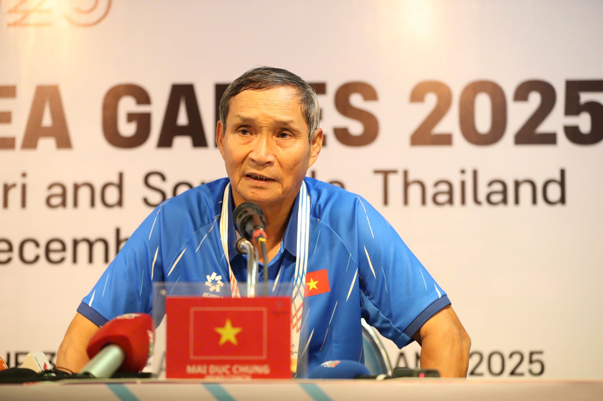 Tuyển Việt Nam mất penalty tại SEA Games, HLV Mai Đức Chung bức xúc: Trọng tài không công bằng- Ảnh 1.