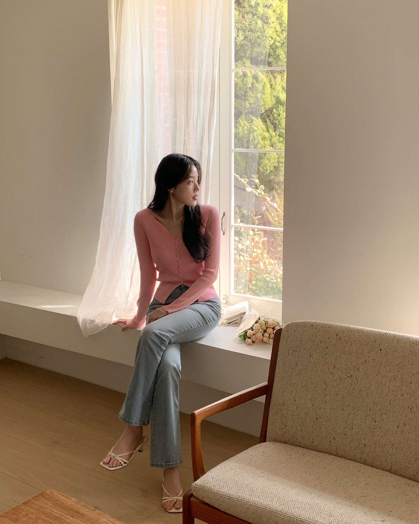 Chị em chỉ cần có đúng 3 đôi giày cao gót để sành điệu từ công sở ra phố- Ảnh 10.