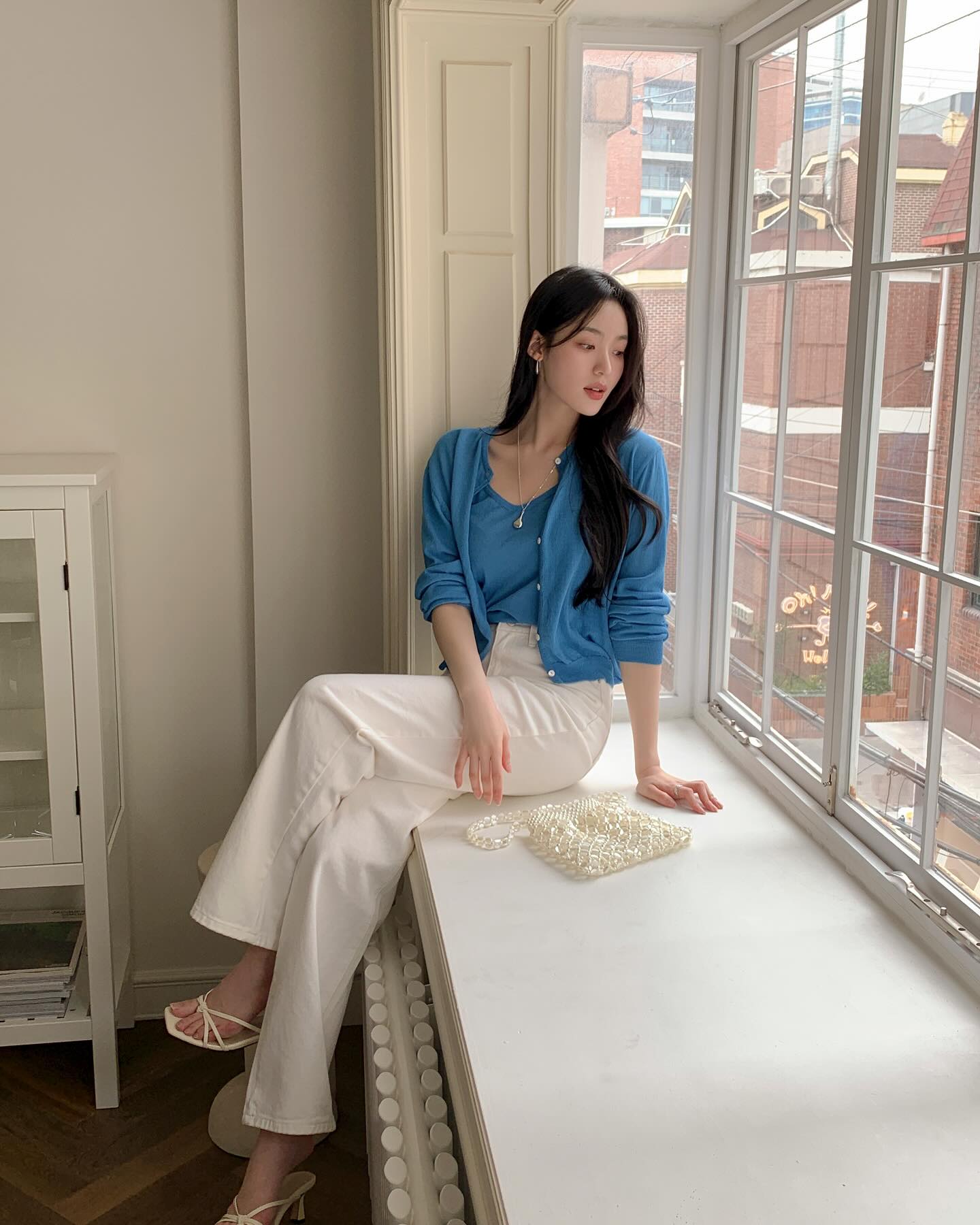 Chị em chỉ cần có đúng 3 đôi giày cao gót để sành điệu từ công sở ra phố- Ảnh 13.