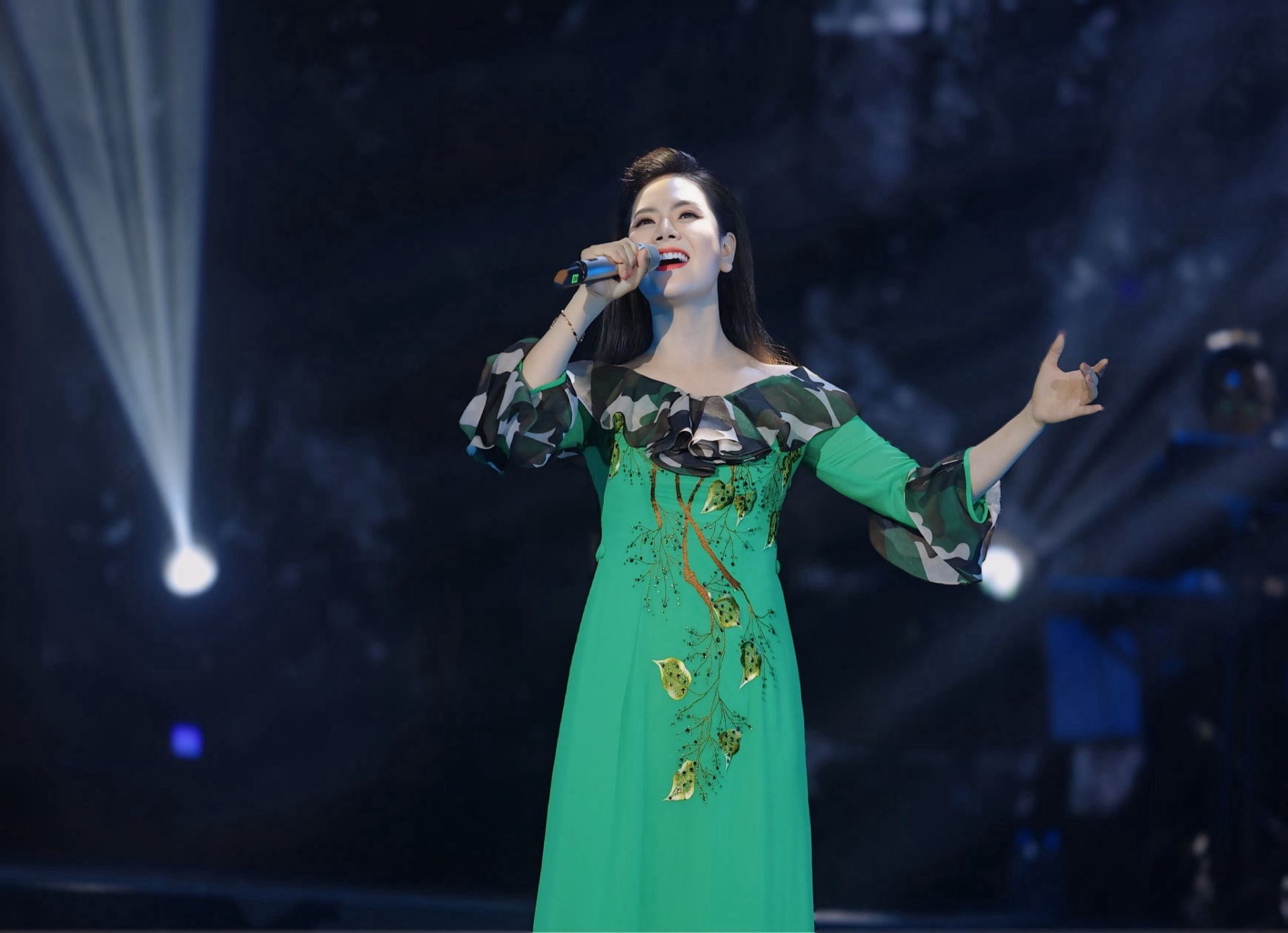 Đại úy Quân đội được Bộ Quốc phòng khen thưởng: Thi quốc tế đạt giải xuất sắc, làm giảng viên nhiều người trọng vọng- Ảnh 4.