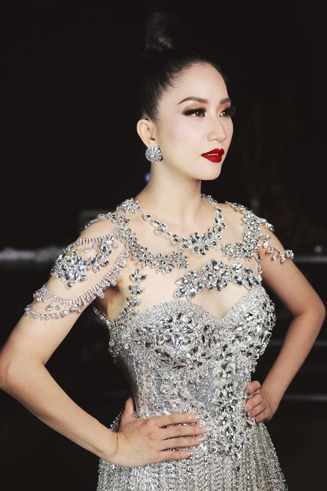 Nữ nghệ sĩ là viện trưởng, cưới học trò kém 11 tuổi, sở hữu nhà 6 tầng trăm tỷ ở đường Hoàng Hoa Thám- Ảnh 1.