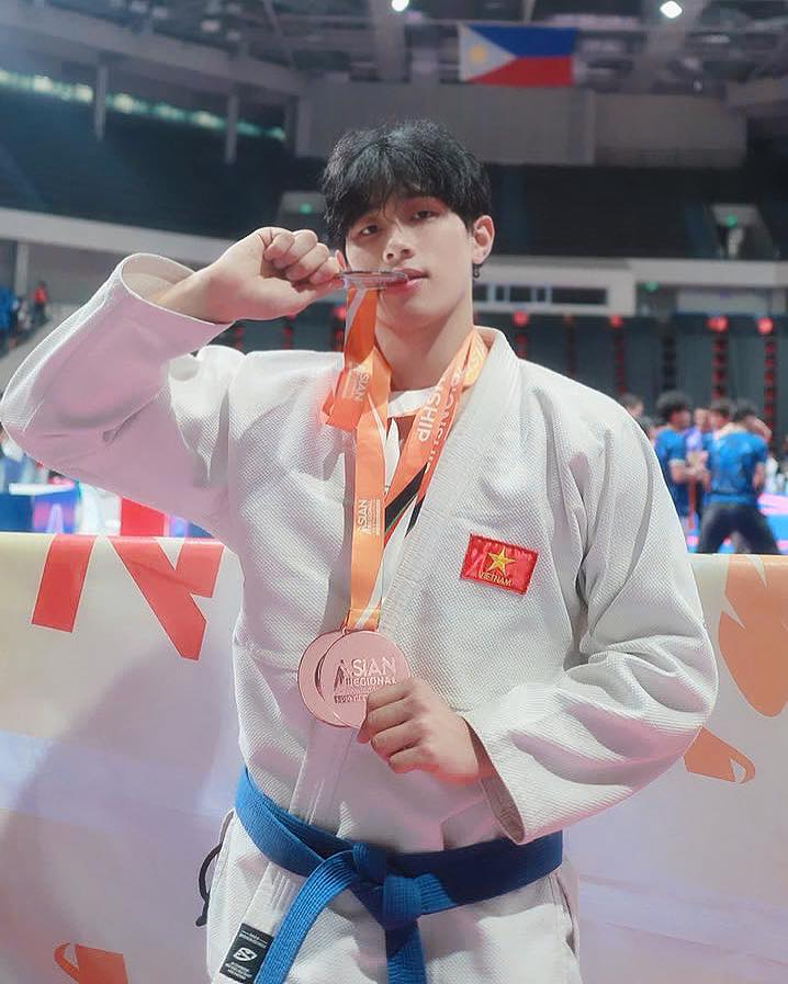 Trai đẹp tuyển võ Việt Nam dự SEA Games 33: Visual cực phẩm, body 6 múi cuồn cuộn- Ảnh 5.