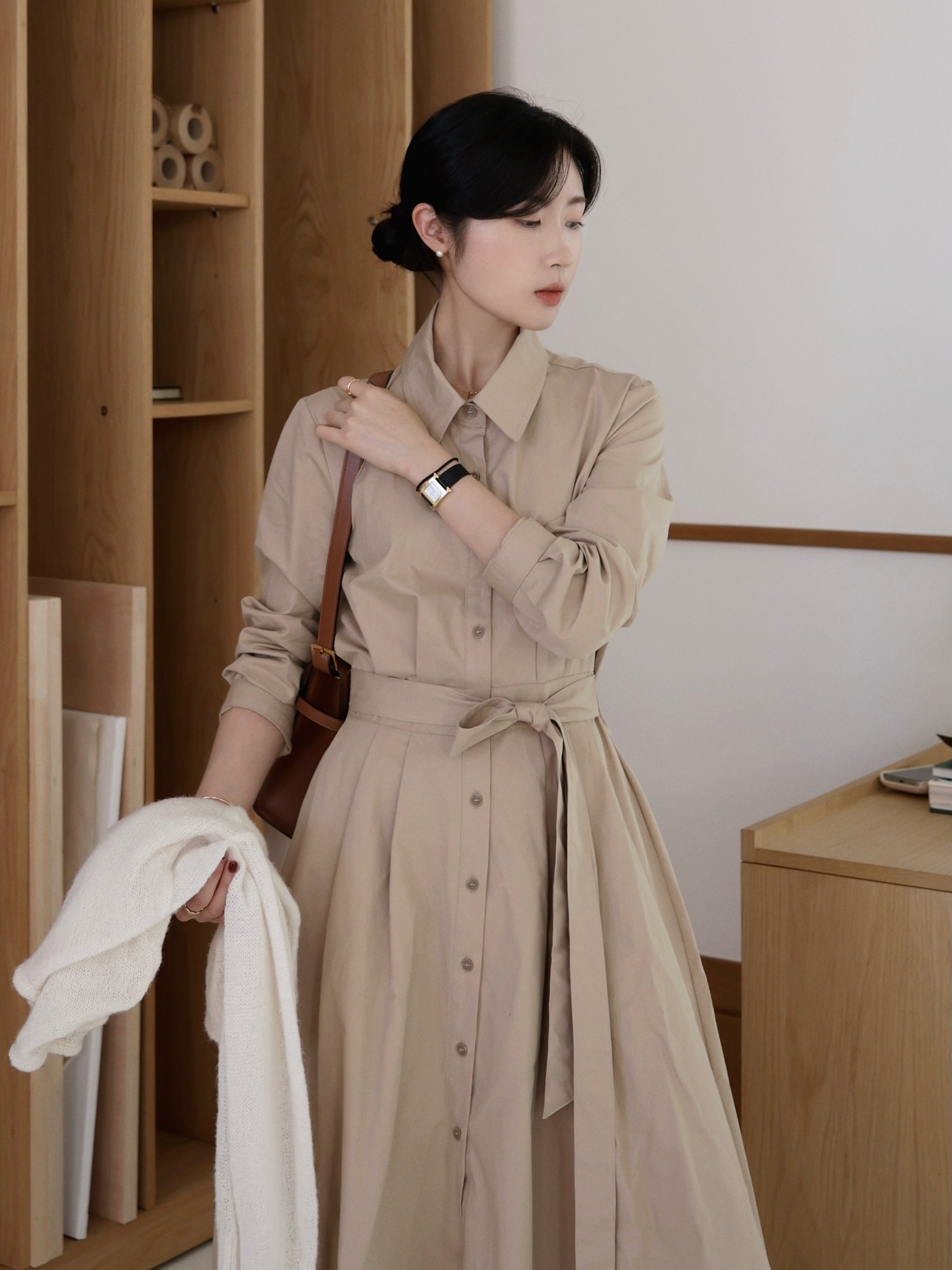 5 item công sở không bao giờ lỗi mốt, càng thích mặc đồ đơn giản càng nên có- Ảnh 10.