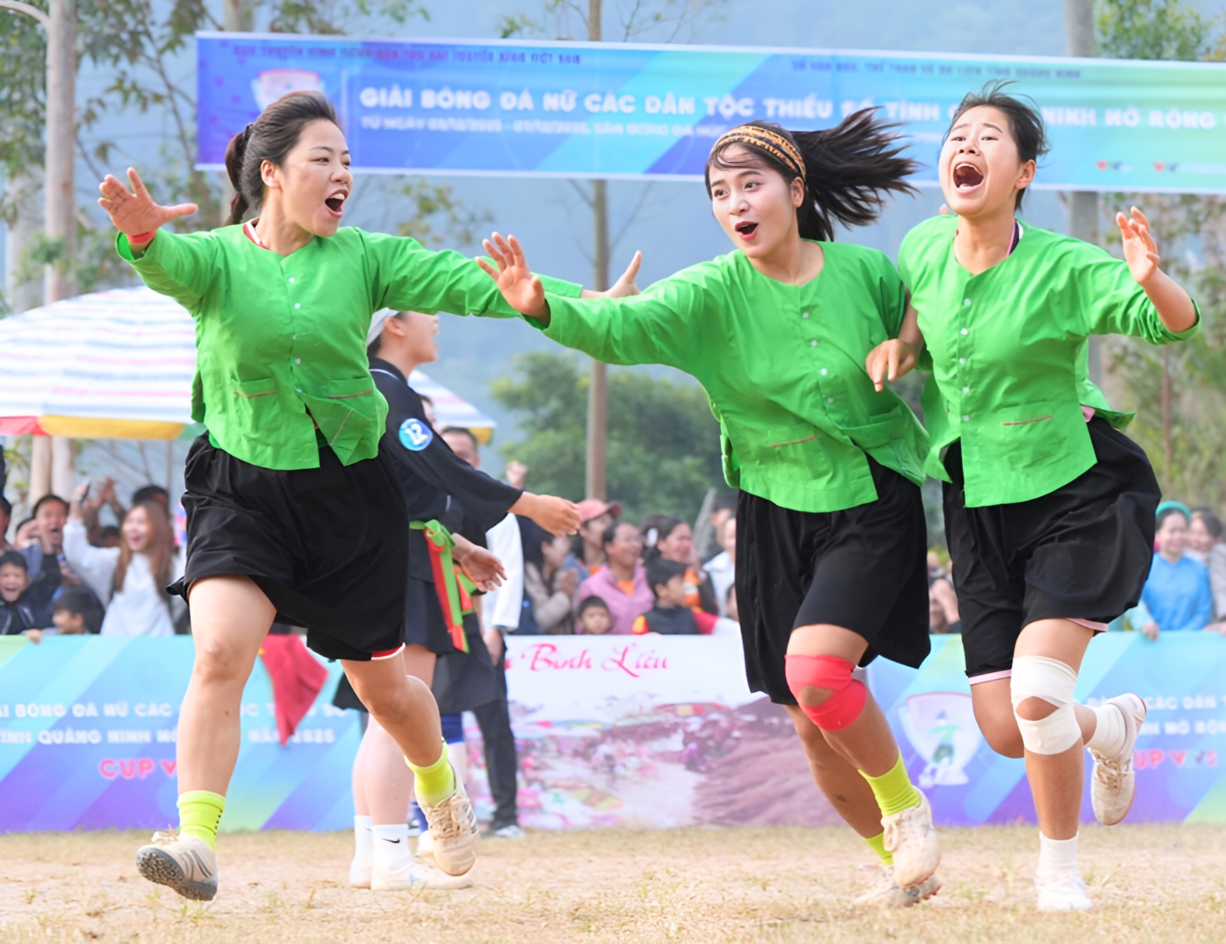 Sơn nữ Lào Cai trở thành Hoa khôi giải bóng đá nữ các dân tộc thiểu số là ai?- Ảnh 4.