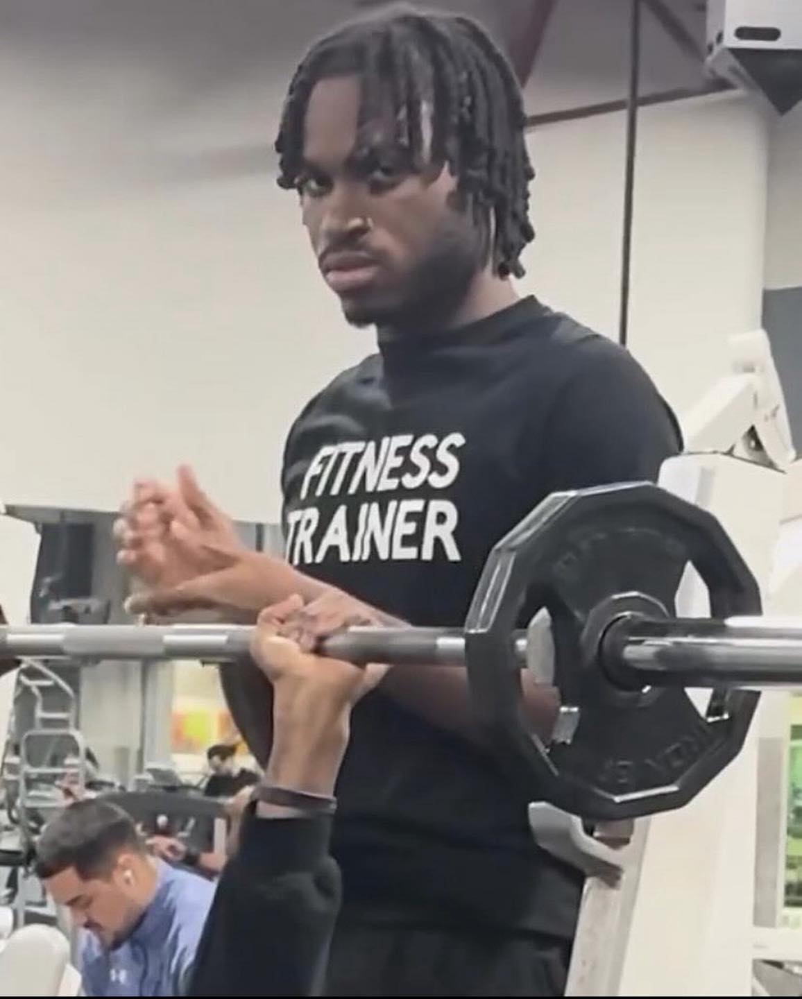 Sự thật đau đầu về "anh da đen bận rộn nhất hành tinh" làm 1001 nghề đang viral nhất mạng- Ảnh 2.