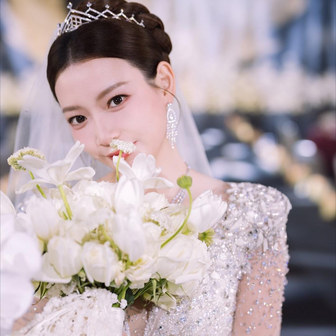 Nữ hoàng cầu lông xinh đẹp như tiên nữ trong ngày cưới ngôi sao cùng đội tuyển- Ảnh 1. Nữ hoàng cầu lông xinh đẹp như tiên nữ trong ngày cưới ngôi sao cùng đội tuyển- Ảnh 1.